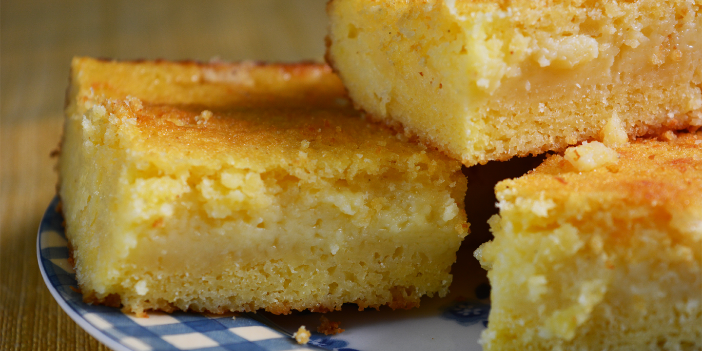 Bolo de Milho com Queijo Coalho