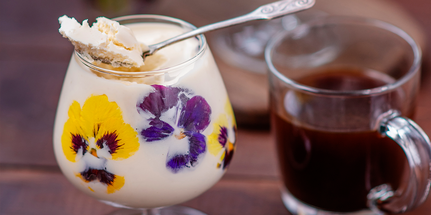 Mousse de Abacaxi com Amor-Perfeito